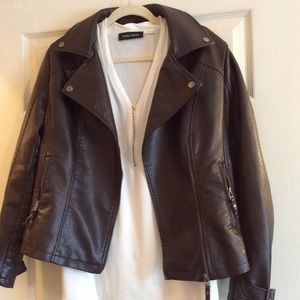 Ivory Ivanka Trump Blouse